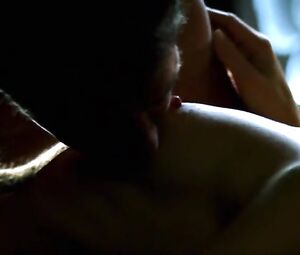 Julie Gayet Nude - Amoreuse (2010)