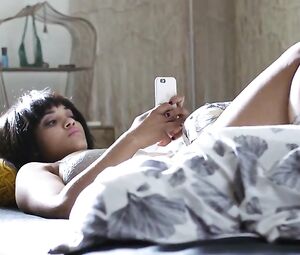 Kiersey Clemons, Jacqueline Toboni Nude - Easy s01e02 (US 2016)