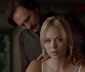 Laura Vandervoort Nude - Bitten (2014) s01e09