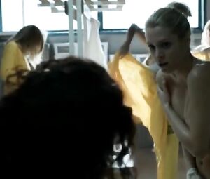 Maggie Civantos, Berta Vázquez Nude - Locked Up (2015) s01