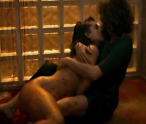 Marina Ruy Barbosa, Debora Bloch Nude - Justica s01e01 (2016)