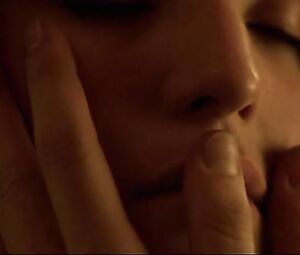 Maud Le Guenedal Nude - La Chambre des Officiers (FR 2001)