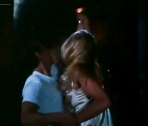 Melissa Moore, Lorissa McComas, etc Nude - Stormswept (1995)