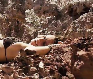 Nathalia Dill, Lívia De Bueno Nude - Paraísos Artificiais (BR 2012)