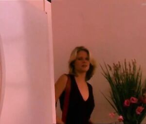 Neve Campbell, Megan Pipin, Joelle Carter Nude - When Will I Be Loved (US 2004)