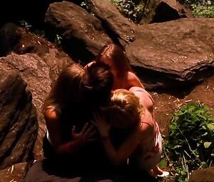 Neve Campbell, Megan Pipin, Joelle Carter Nude - When Will I Be Loved (US 2004)