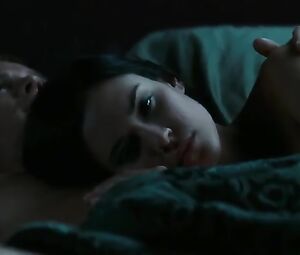 Odette Annable Nude - The Unborn (2009)