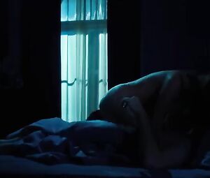 Shailene Woodley Nude - Snowden (2016)