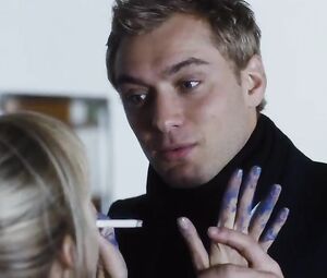 Sienna Miller Nude - Alfie (2004)