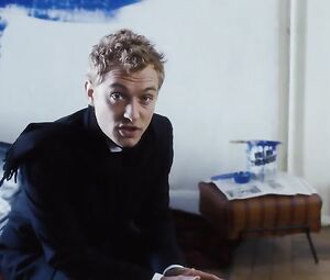 Sienna Miller Nude - Alfie (2004)