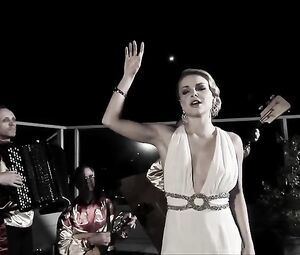 Sienna Miller, Scarlett Kapella naked, Izabella Miko Nude - Two Jacks (2012)