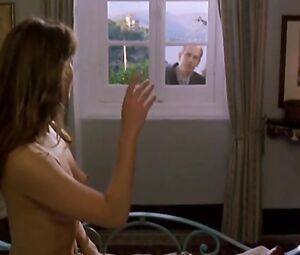 Sophie Marceau, Ines Sastre, Chiara Caselli Nude - Al di la Delle Nuvole (1995)