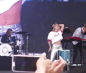 Tove Lo Nude - Talking Body – Outside Lands 2017