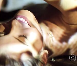 Camila Queiroz, Grazi Massafera Nude - Verdades Secretas (2015) Ep.6.7.8