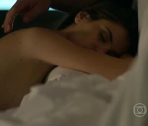 Camila Queiroz, Grazi Massafera Nude - Verdades Secretas (2015) Ep.6.7.8