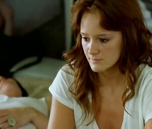 Duna Jove Nude - Mentiras y gordas (2009)