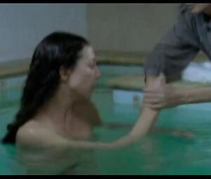 Fanny Valette, Elsa Zylberstein Nude - La Petite Jerusalem (2005)
