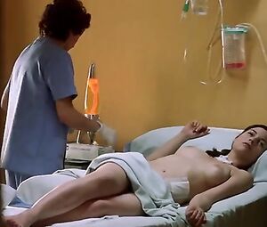 Leonor Watling Nude - Habla Con Ella (2002)