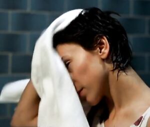 Sibel Kekilli Nude - Gegen die wand (2004)