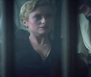 Susan Sarandon, Catherine Deneuve Nude - The Hunger (1983)