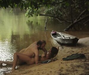 Vimala Pons Nude - La loi de la jungle (2016)