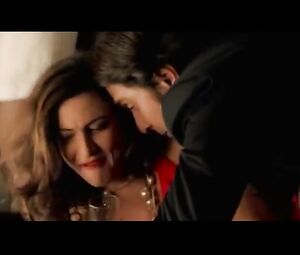 Anna Mouglalis, Jasmine Trinca Nude - Romanzo criminale (2005)