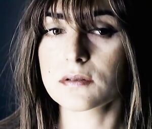 Candela Pena Nude - Los anos desnudos (2008)