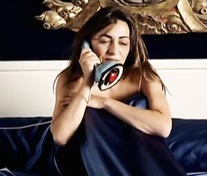 Candela Pena Nude - Los anos desnudos (2008)