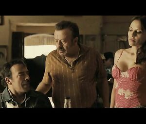 Elizabeth Cervantes Nude - El infierno (2010)