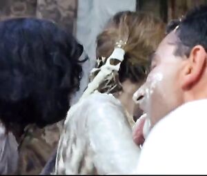 Laura Gemser Nude - Emmanuelle In America (IT 1976)