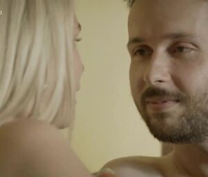 Milena Minichova Nude - Trpaslรญk s01e05 (2017)