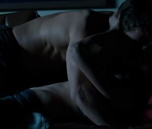 Nina Milner Nude - The Bang Bang Club (2010)