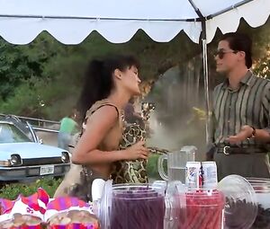 Tia Carrere Sexy - Wayne's World (1992)