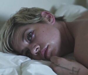 Olivia Thirlby, Analeigh Tipton Nude - Between Us (2016)