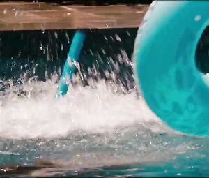 Leslie Mann Nude, Megan Fox Sexy - This Is 40 (2012)