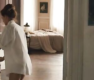 Emma Watson sexy โ Colonia (2015)