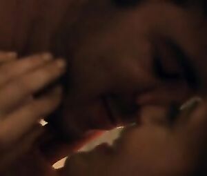 Lindsey Shaw - Temps (2016)