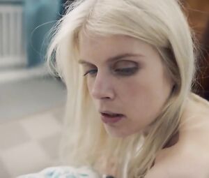 Alina Tomnikov Nude - Donna s01 (2018)