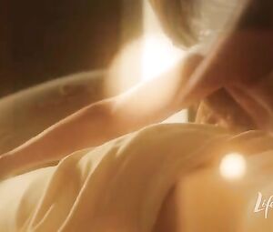 Jennifer Love Hewitt sexy โ The Client List s01e03 (2012)