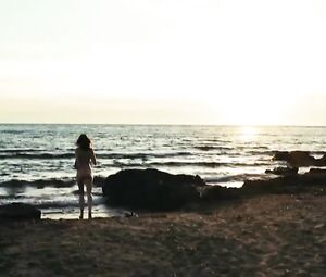 Natalia Belitski Nude - Mein vergessenes Leben (2015)