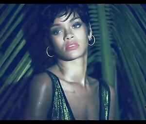 Rihanna sexy – Vogue Brasil- Behind The Scenes (2014)