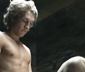 Mille Lehfeldt Nude - Smukke mennesker (2010)