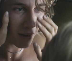 Mille Lehfeldt Nude - Smukke mennesker (2010)