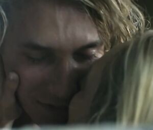 Mille Lehfeldt Nude - Smukke mennesker (2010)