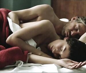 Sibel Kekilli, Catrin Striebeck Nude - Gegen die Wand (DE 2004)