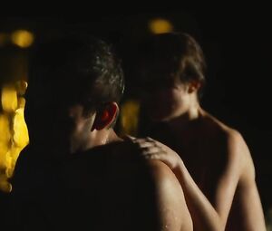 Stefanie van Leersum Nude - Sevilla (2012)