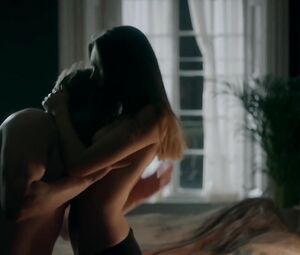 Synnove Karlsen Nude - Clique s01e03 (2017)