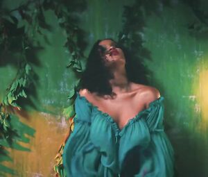 Rihanna Sexy & DJ Khaled - Wild Thoughts ft. Bryson Tiller (2017)