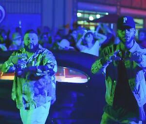 Rihanna Sexy & DJ Khaled - Wild Thoughts ft. Bryson Tiller (2017)