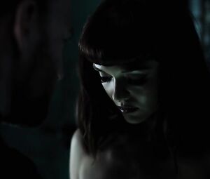 Hannah Rose May, Hayley Law Nude - Altered Carbon s01e09-10 (2018)